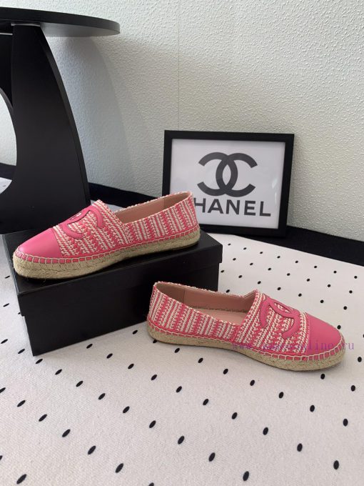 Chanel's new fisherman shoes are designed and made with heavy craftsmanship in summer. They i70wtzx5 - Image 4