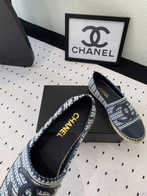 Chanel's new fisherman shoes are designed and made with heavy craftsmanship in summer. They 8tgqv7v5 - Image 6