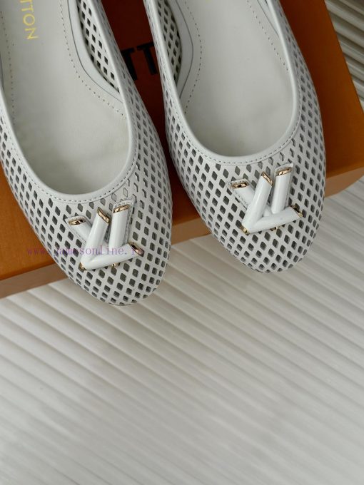 L * V Donkey 24S popular hollowed out designFlat sole shoesThe shoe upper is made of customiq91q5sl0 - Image 8