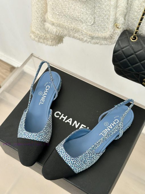 Chanel | Chanel Classic Sling BackColor blocked thick heel empty sandalsAlthough it is one oa23zy74z - Image 3