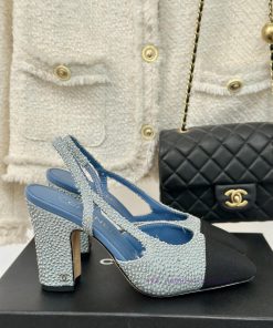 Chanel | Chanel Classic Sling BackColor blocked thick heel empty sandalsAlthough it is one o022nr6a2
