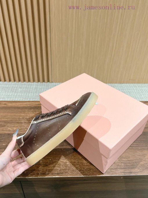 𝐌𝐢𝐮𝐌𝐢𝐮 Miu Miu's new American retro style~A must-have for dirty shoes with a stylish and styavhpq4xz - Image 6