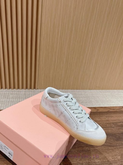 𝐌𝐢𝐮𝐌𝐢𝐮 Miu Miu's new American retro style~A must-have for dirty shoes with a stylish and styi4jc6a28 - Image 4