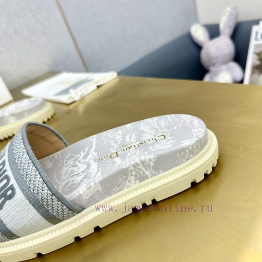 Dior - Dior 2024 Early Spring New Reverse Thick Bottom Jelly Color Women's SandalsCD letter ju94l6l0 - Image 9