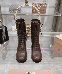 The strap design of the 24SS autumn and winter new short boots is full of sense, showcasing wdv4agr3