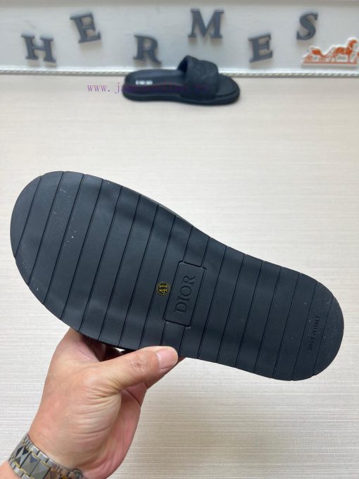 Dior men's slippers, a popular item on the official Dior website, are now available for saletjpzq3ap - Image 10