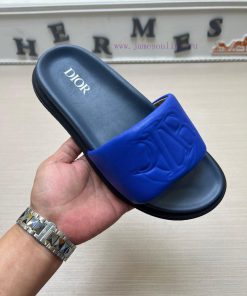 Dior men's slippers, a popular item on the official Dior website, are now available for saleswu5o5n4