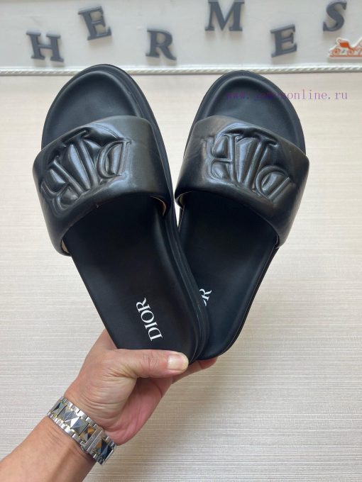 Dior men's slippers, a popular item on the official Dior website, are now available for salee86uu3r3 - Image 3