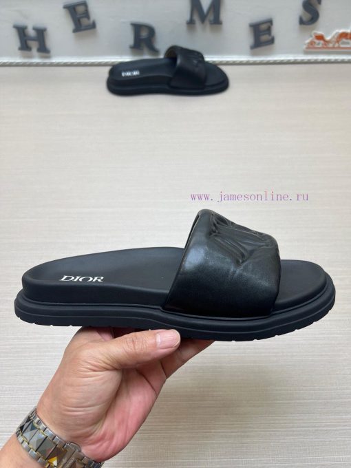 Dior men's slippers, a popular item on the official Dior website, are now available for salee86uu3r3 - Image 6