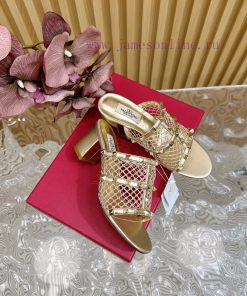 Top tier2024 Early Spring Fashion Show Update Valentino Striped Deep Mouth Half Drag/Flat/Hikdvlsrnm