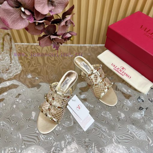 Top tier2024 Early Spring Fashion Show Update Valentino Striped Deep Mouth Half Drag/Flat/Hikdvlsrnm - Image 9