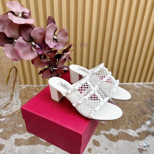 Top tier2024 Early Spring Fashion Show Update Valentino Striped Deep Mouth Half Drag/Flat/Hi80ea8g7n - Image 4