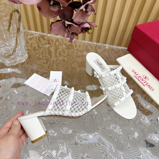 Top tier2024 Early Spring Fashion Show Update Valentino Striped Deep Mouth Half Drag/Flat/Hi80ea8g7n - Image 10