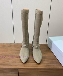 ISABEL MARANT rivet boots are a simple and versatile material with a top layer of calf leath5rqn9k3u