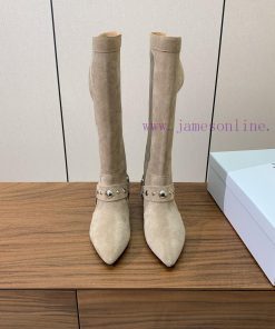 ISABEL MARANT rivet boots are a simple and versatile material with a top layer of calf leathspddju34
