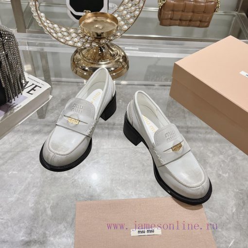 24 Autumn/Winter New Collection: Changmiumiu's newly released high-heeled coin loafers are hk3ilq0as - Image 3