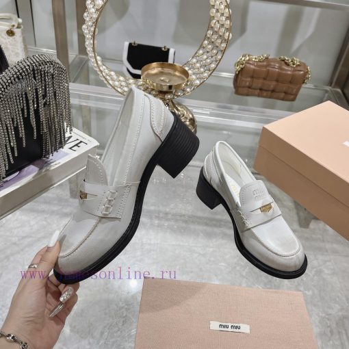 24 Autumn/Winter New Collection: Changmiumiu's newly released high-heeled coin loafers are hk3ilq0as - Image 5