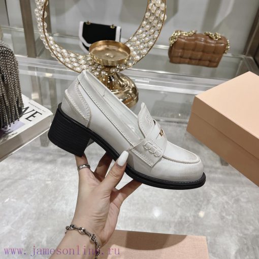 24 Autumn/Winter New Collection: Changmiumiu's newly released high-heeled coin loafers are hk3ilq0as - Image 6