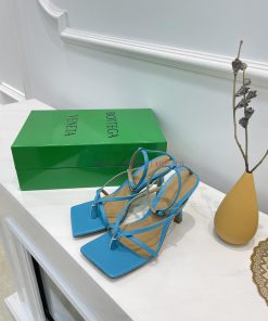 BV Butterfly Home 12 Color Strap Sandals Sky BlueBOTTEGA VENETA Strap Toe Sandals Continue txnybiica