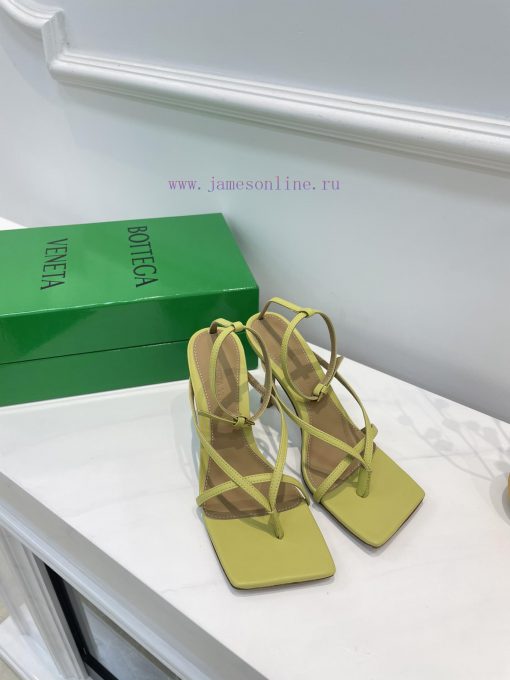 BV Butterfly Home 12 Color Strap Sandals Sky BlueBOTTEGA VENETA Strap Toe Sandals Continue trkqh1hjm