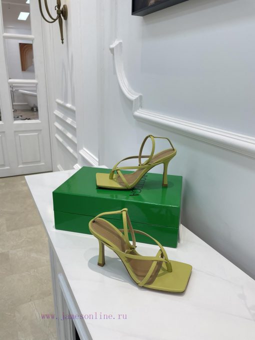 BV Butterfly Home 12 Color Strap Sandals Sky BlueBOTTEGA VENETA Strap Toe Sandals Continue trkqh1hjm - Image 3
