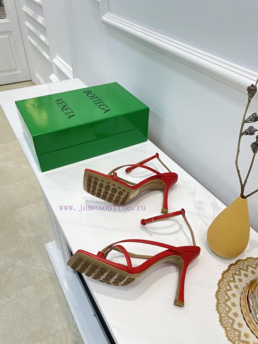 BV Butterfly Home 12 Color Strap Sandals Sky BlueBOTTEGA VENETA Strap Toe Sandals Continue tb338ji6u - Image 5