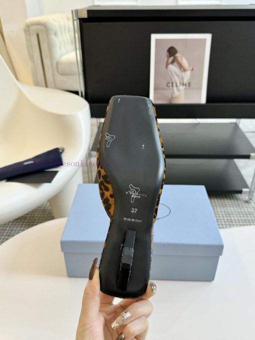 Prada 24/Show style satin square toe triangle heel high heelsWearing the elegant and intelrah33t3m - Image 7