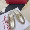 Valentino 2024 SS Spring/Summer New Product Baotou Half Dragged Golden V-Button Element Mull4ld7bjjr
