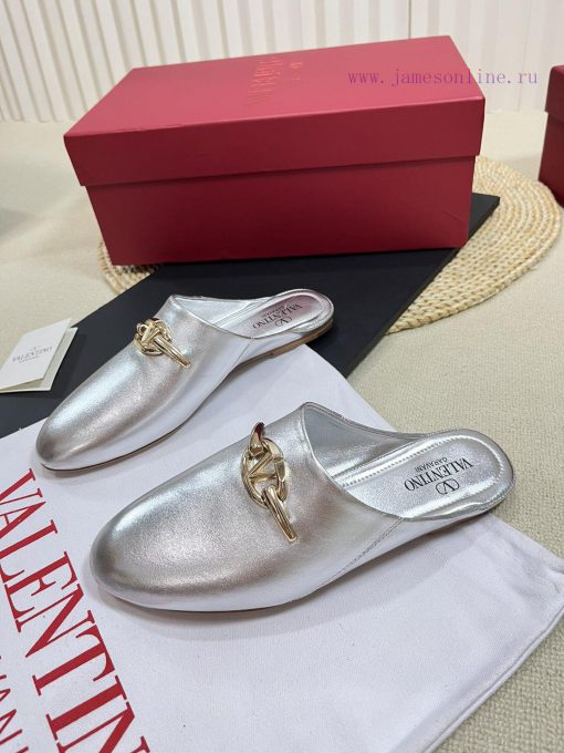 Valentino 2024 SS Spring/Summer New Product Baotou Half Dragged Golden V-Button Element Mullowkjxh3p - Image 5