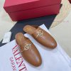 Valentino 2024 SS Spring/Summer New Product Baotou Half Dragged Golden V-Button Element Mullwe4a13mz