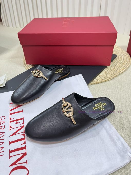 Valentino 2024 SS Spring/Summer New Product Baotou Half Dragged Golden V-Button Element Mullyzq7nrt2 - Image 4