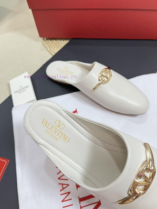 Valentino 2024 SS Spring/Summer New Product Baotou Half Dragged Golden V-Button Element Mullkmo5x8s9 - Image 9