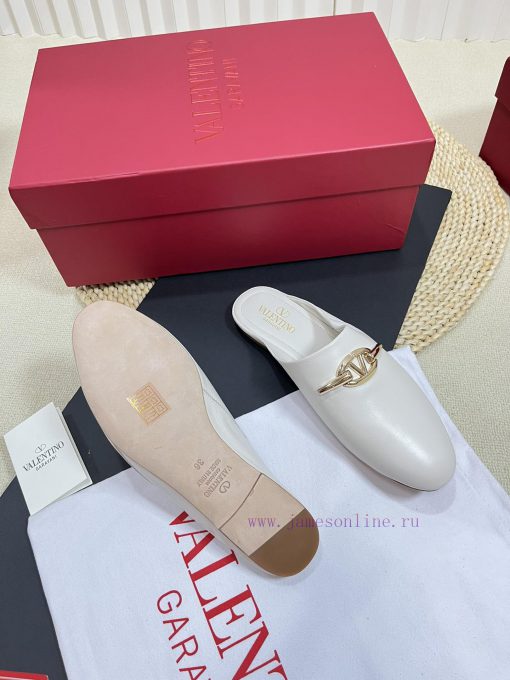 Valentino 2024 SS Spring/Summer New Product Baotou Half Dragged Golden V-Button Element Mullkmo5x8s9 - Image 10