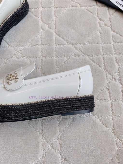 Chanel's new loafers classic chain decoration simple and atmospheric chain logo exquisite an9t1mqlhc - Image 9