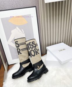 The D-Major boots feature unique design elements to create a striking appearance. They are mjnblkm9y