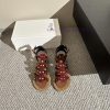 CELINE's new popular Arc de Triomphe British style flat sandals and slippers are simple, styoywel08s
