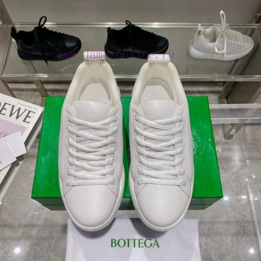 The original BottegaVeneta Baodiejia classic men's lace up sneakers were developed with top kdwpv5y2