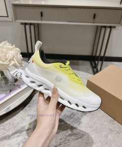 The latest sports shoes come with a full set of packaging, providing 100% comfort and being 3zgc4kvg