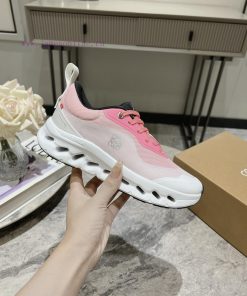 The latest sports shoes come with a full set of packaging, providing 100% comfort and being 07z6aisg