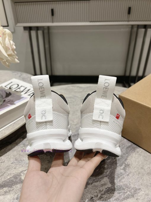 The latest sports shoes come with a full set of packaging, providing 100% comfort and being csxn4a96 - Image 10