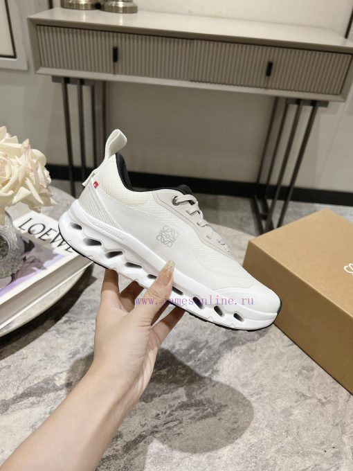 The latest sports shoes come with a full set of packaging, providing 100% comfort and being fhlba34r - Image 2