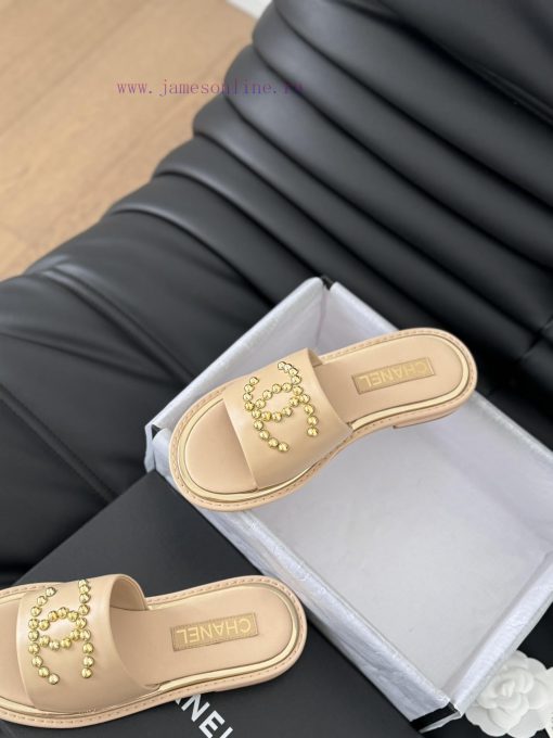 Chanel's New Double C Willow SlippersThis season's honey looks so good when dragged on footTg8moz731 - Image 10