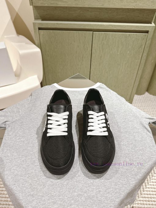 Men's Style | ² ⁰ ² 4 𝐬𝐬 🤍🤎Off white's latest popular men's casual shoes are made of delicatyfsl4yzk - Image 8