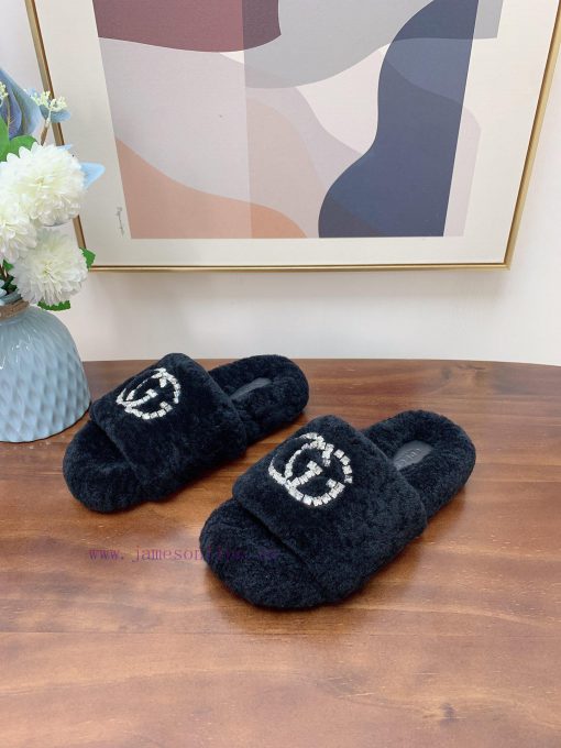 Gucci GUCCI2024 new lamb wool slippers priceTop quality pure fur integrated straight fur crelzr5b2s0 - Image 3