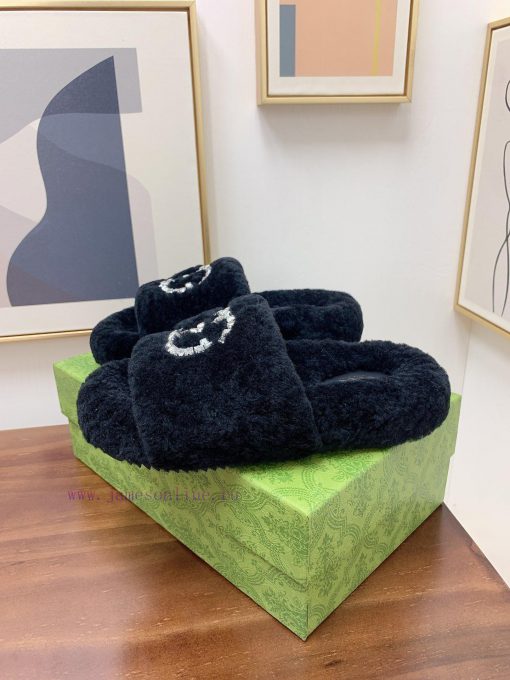 Gucci GUCCI2024 new lamb wool slippers priceTop quality pure fur integrated straight fur crelzr5b2s0 - Image 8