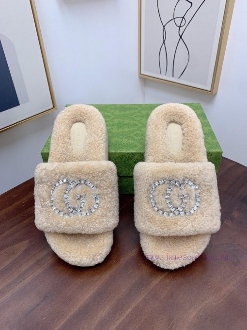 Gucci GUCCI2024 new lamb wool slippers priceTop quality pure fur integrated straight fur creviopvc34 - Image 5