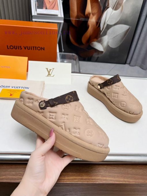 The new Louis Vuitton model is being released simultaneously, featuring an Italian imported xl0rl3yc - Image 4