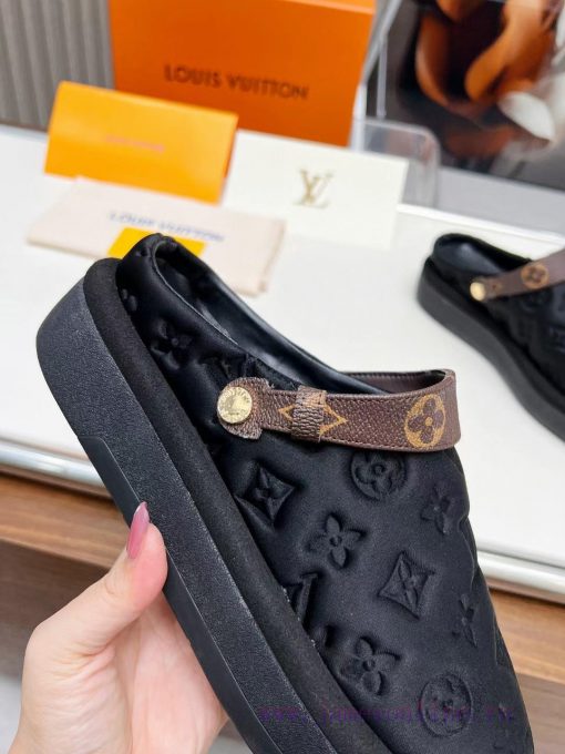 The new Louis Vuitton model is being released simultaneously, featuring an Italian imported xl0rl3yc - Image 9