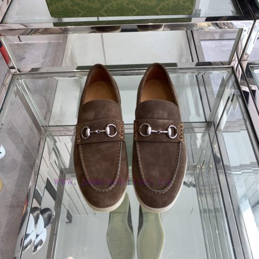 Gucci Classic Men's Horseneck Buckle loafersFeaturing a classic design and intricately embel8h105pnj