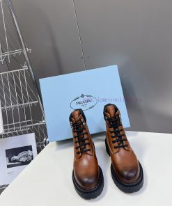 Prada Thick soled Retro Martin BootsFashionable thick soled casual motorcycle Martin boots, dyuzrrw3